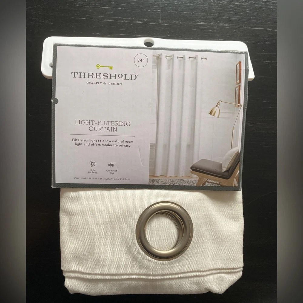 THERESHōLD LIGHT-FILTERING CURTAIN‎
